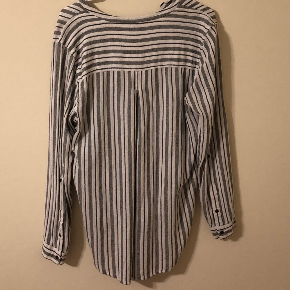 Lucky Brand Striped Long Sleeve - Picture 8 of 8